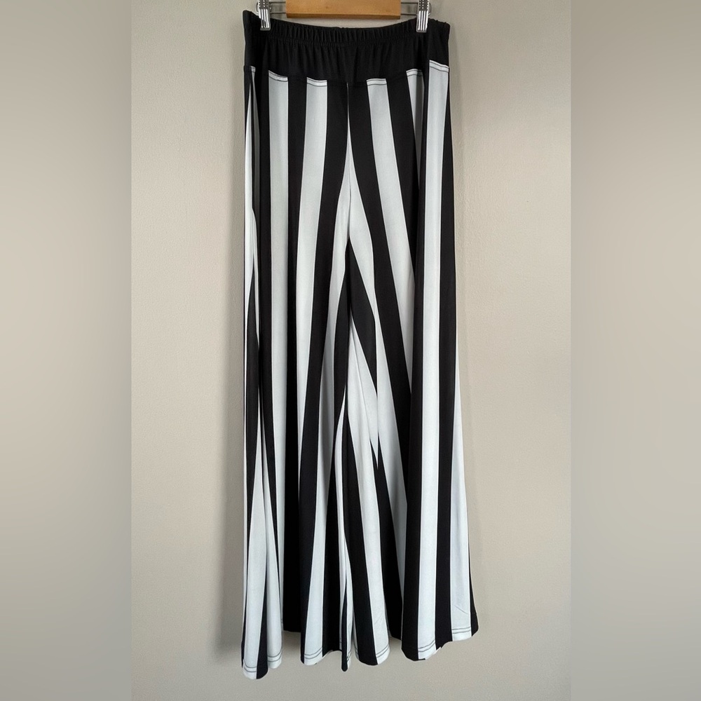 Lily by Firmiana Wide Leg Pants